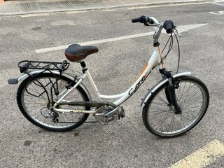 Bicicleta de paseo Conor