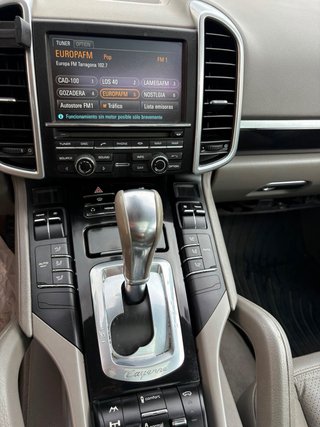 Porsche Cayenne 2011