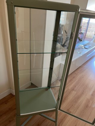 Vitrina IKEA FABRIKÖR verde tuneada para plantas