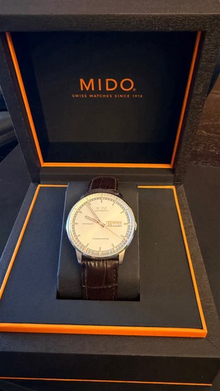 Mido Commander 2 automático Full Set en garantía.