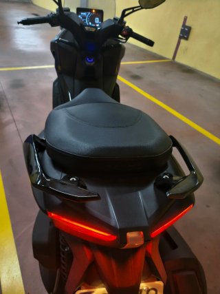 Kymco Super Dink 350 GT Negra
