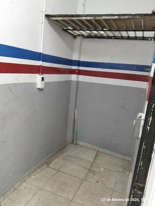 Local comercial en alquiler en Colores - Entreparques en Sevilla