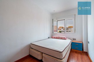 Piso en alquiler en Los Ángeles - Cruz de Caravaca en Almería