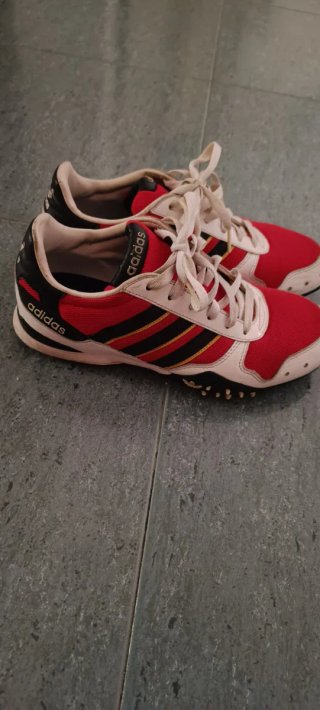 Zapatillas Adidas Talla 39 Rojas y Negras