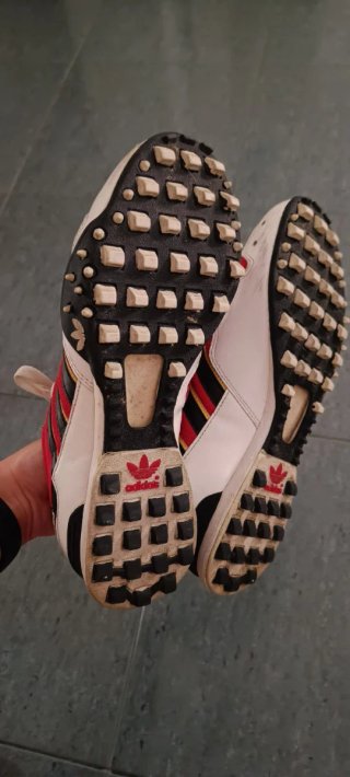 Zapatillas Adidas Talla 39 Rojas y Negras