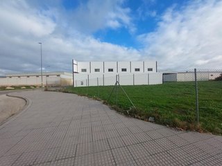 Solar en venta en Poleares en Lucena