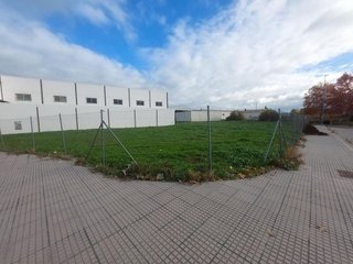 Solar en venta en Poleares en Lucena
