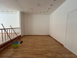 Local comercial en alquiler en Centre - Joan Prim en Granollers