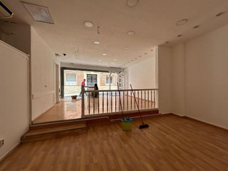 Local comercial en alquiler en Centre - Joan Prim en Granollers