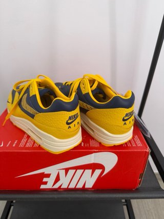 Nike Air Max 1 Azul y Amarillo