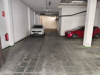 Garaje en alquiler en San Gil en Sevilla