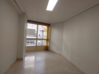 Oficina en alquiler en As Travesas - Balaídos en Vigo