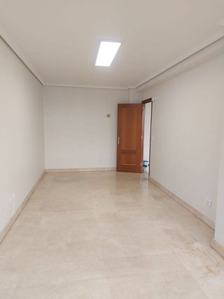 Oficina en alquiler en As Travesas - Balaídos en Vigo