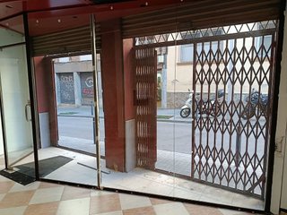 Local comercial en alquiler en La Prosperitat en Barcelona