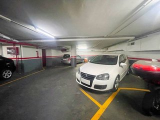 Garaje en venta en Centre - Cordelles en Cerdanyola del Vallès