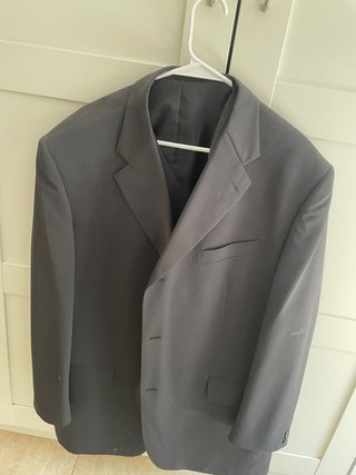 Traje de tres piezas gris