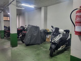 Local comercial en alquiler en Pedro Salvador - Las Palmeritas en Sevilla