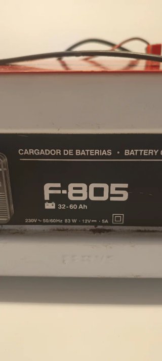 CARGADOR BATERÍA COCHE F-805 FERVE