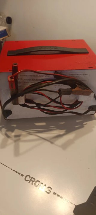 CARGADOR BATERÍA COCHE F-805 FERVE