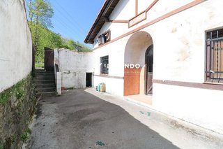 Chalet en venta en Eibar