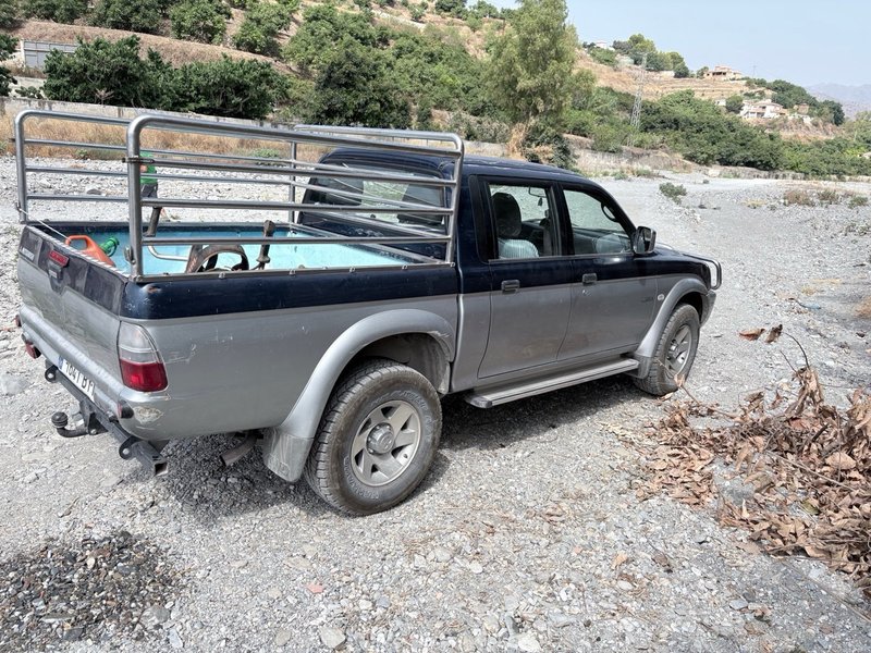 Mitsubishi L 200 2002 - foto 1