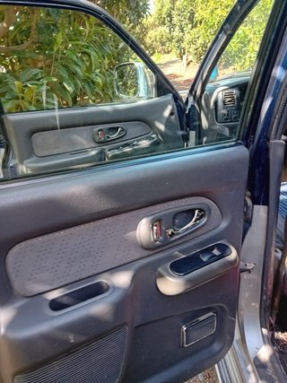 Mitsubishi L 200 2002