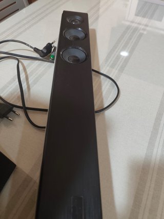 Barra de Sonido LG 200W con Subwoofer