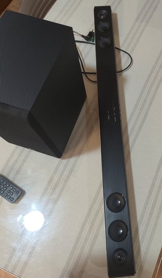 Barra de Sonido LG 200W con Subwoofer