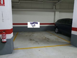 Garaje en venta en Ensanche - Sar en Santiago de Compostela
