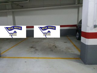 Garaje en venta en Ensanche - Sar en Santiago de Compostela