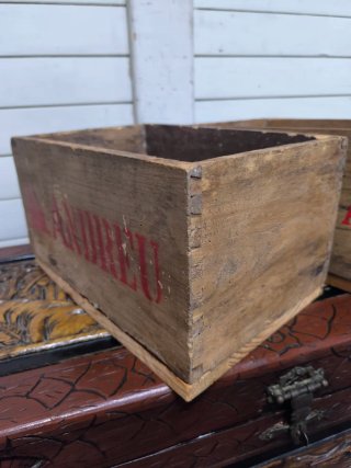 Cajas madera Dr. Andreu S.A. antiguas. Precio unid