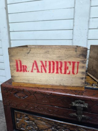 Cajas madera Dr. Andreu S.A. antiguas. Precio unid