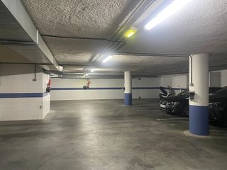 Garaje en alquiler en Cimadevilla en Gijón