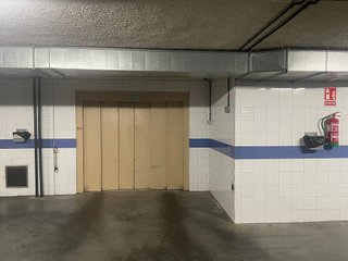 Garaje en alquiler en Cimadevilla en Gijón