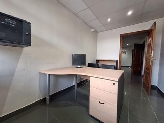 Local comercial en alquiler en Centre - Eixample – Can Llobet – Can Serra en Barbera del Vallès
