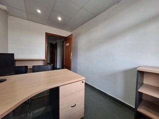 Local comercial en alquiler en Centre - Eixample – Can Llobet – Can Serra en Barbera del Vallès