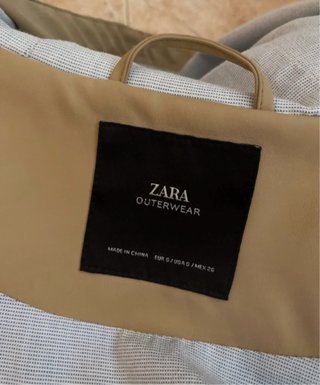 Abrigo Chubasquero Zara Beige