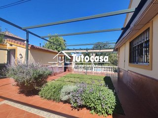 Chalet en venta en Montequinto en Dos Hermanas