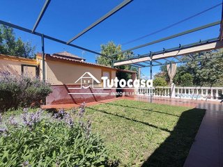 Chalet en venta en Montequinto en Dos Hermanas