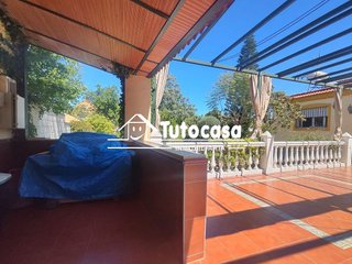 Chalet en venta en Montequinto en Dos Hermanas