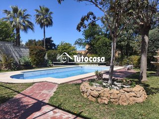 Chalet en venta en Montequinto en Dos Hermanas