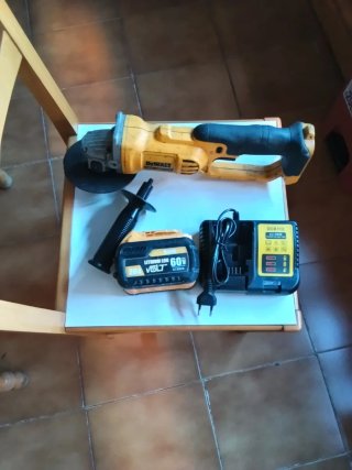AMOLADORA RADIAL DEWALT BATERÍA DCG412