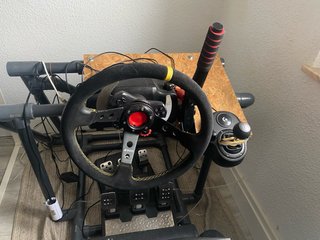 Volante G29 con pedali e leva