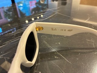 Gafas de sol Ray-Ban Wayfarer Puffer Blancas