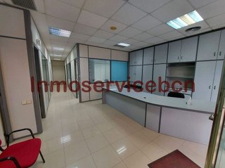Oficina en alquiler en Navas en Barcelona