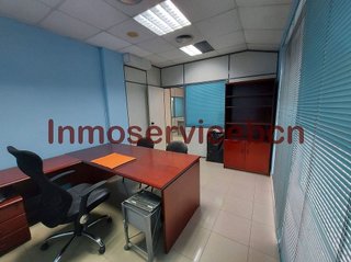 Oficina en alquiler en Navas en Barcelona