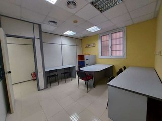 Oficina en alquiler en Navas en Barcelona