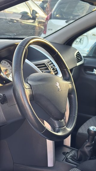 Peugeot 207 2009