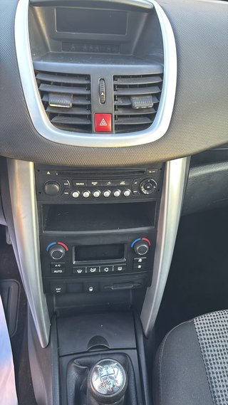 Peugeot 207 2009