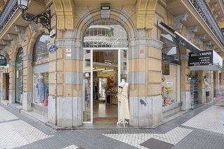 Local comercial en alquiler en Centro en San Sebastián-Donostia